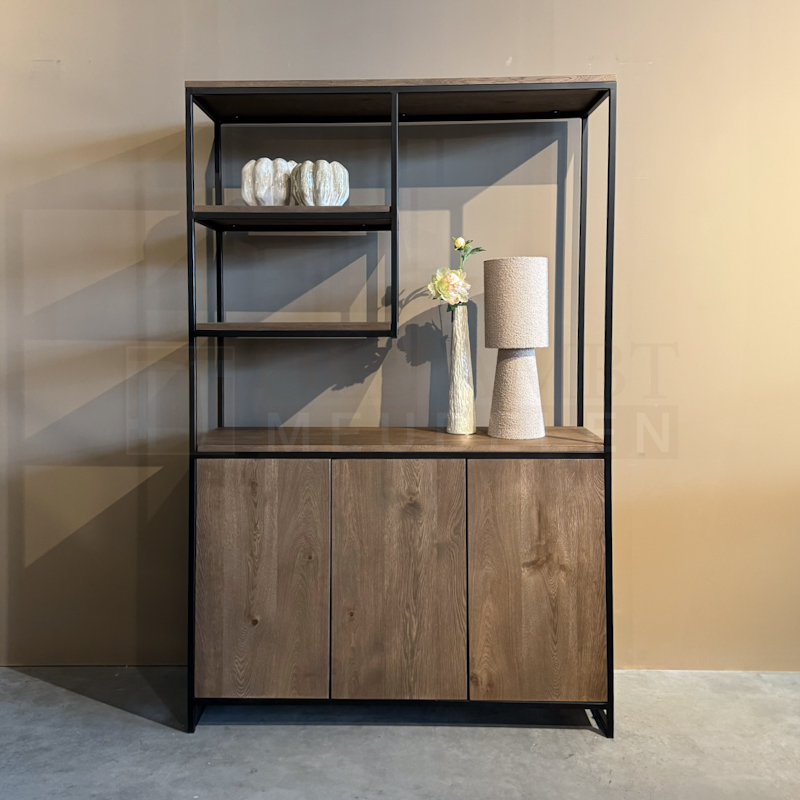 Eikenhouten kast Rana