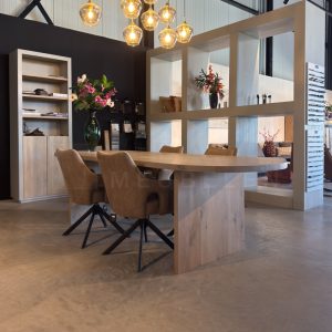 Eiken ovale Tafel Door