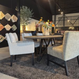 Eiken ovale tafel Frank