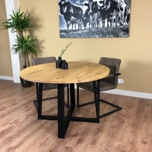 Eiken tafel Kruis