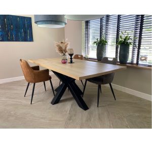 Eiken tafel Laurens