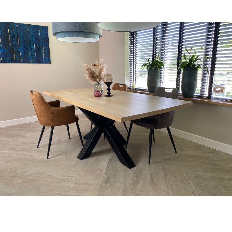 Eiken tafel Laurens