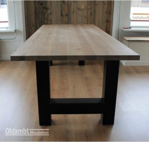Eiken tafel Maurice