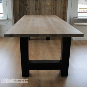 Eiken tafel Maurice