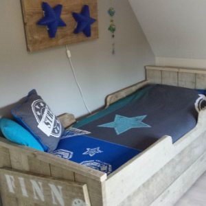 Steigerhouten Bed Finn