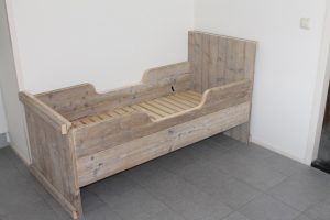 Steigerhouten Bed Max