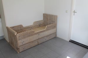 Steigerhouten Bed Max met Ladenbak