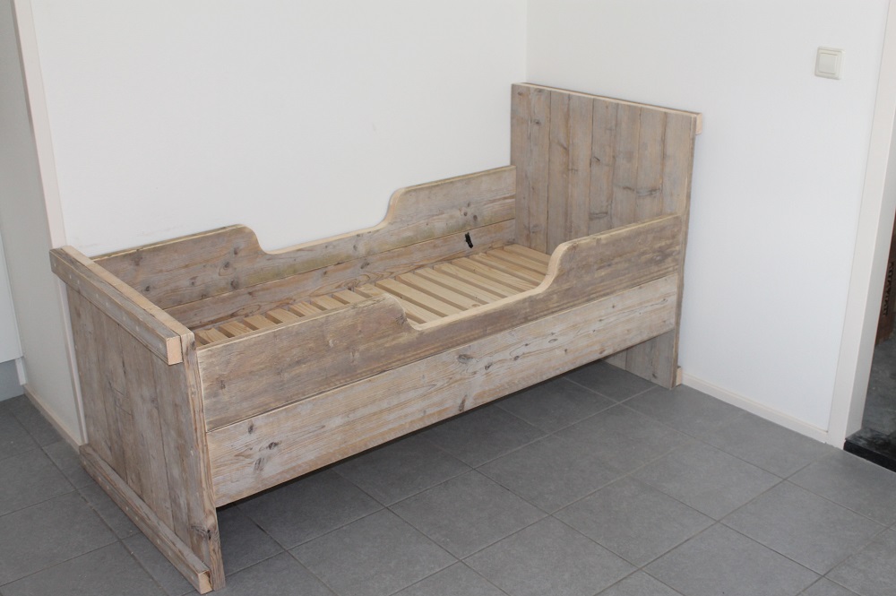 Steigerhouten Bed Max