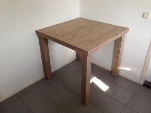 Steigerhouten tafel Britt